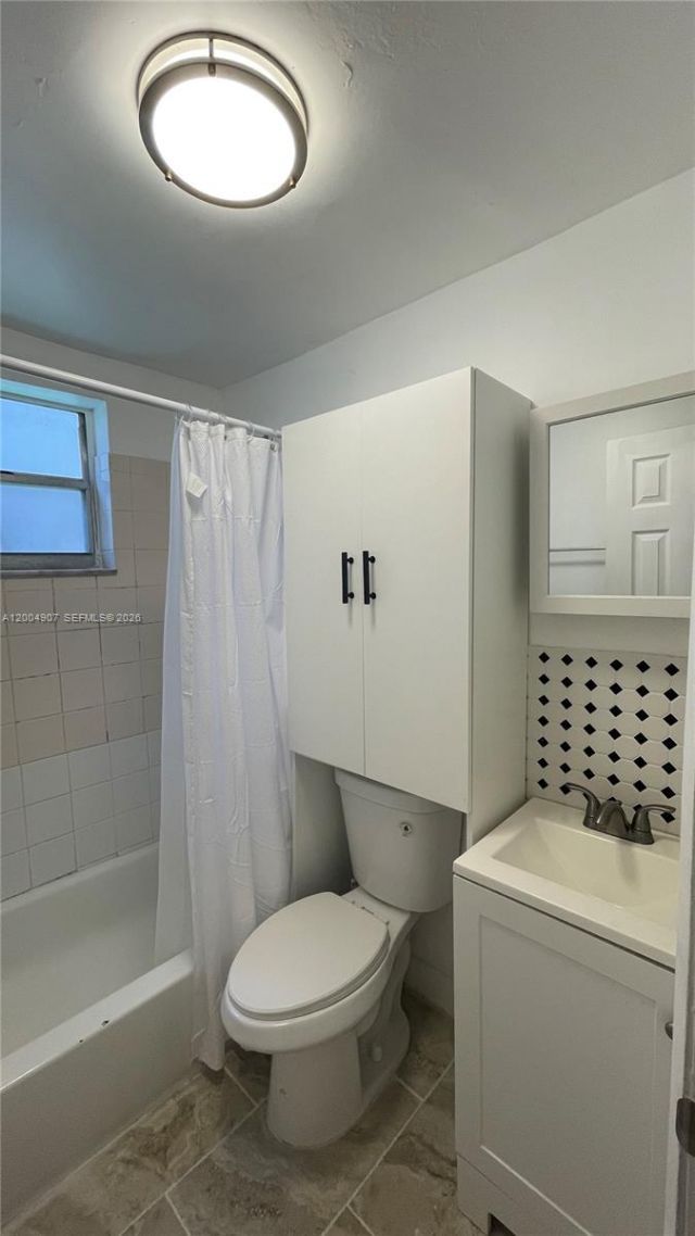 1043 NW 2nd St , Unit 9, Miami, FL 33128 Photo