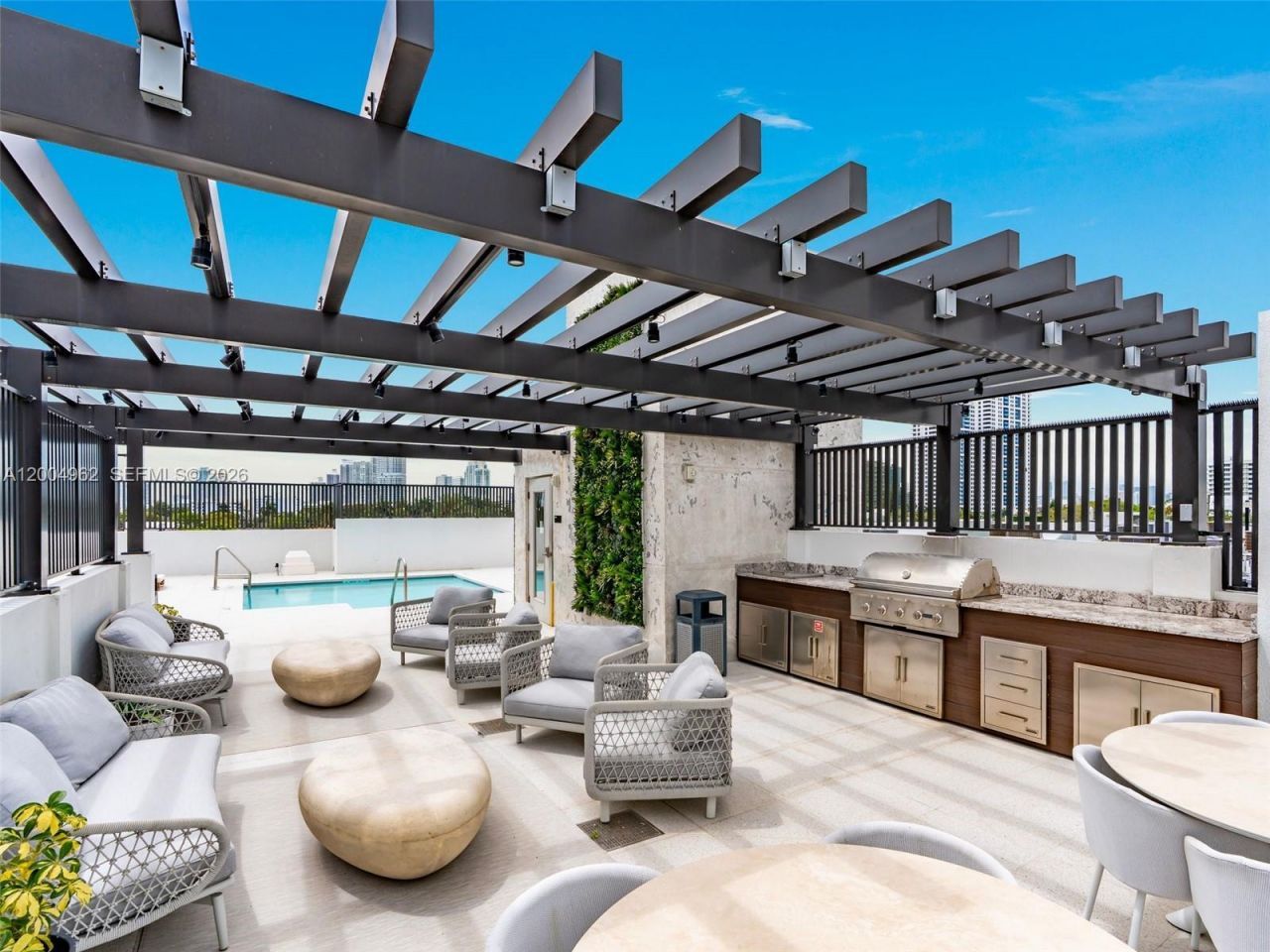 1030 15th St, Unit 321, Miami Beach, FL 33139 Photo