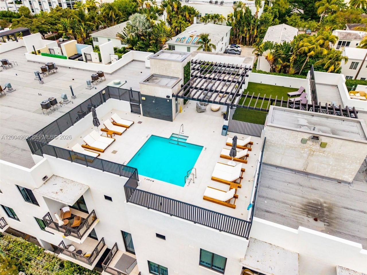 1030 15th St, Unit 321, Miami Beach, FL 33139 Photo