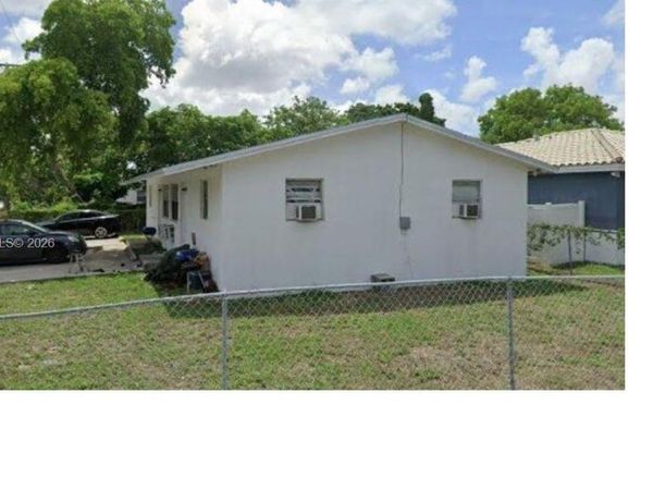 1051 NW 27 AVE, Unit 1, Fort Lauderdale, FL 33311