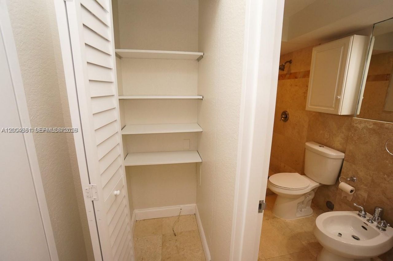 1228 West Ave , Unit 513, Miami Beach, FL 33139 Photo