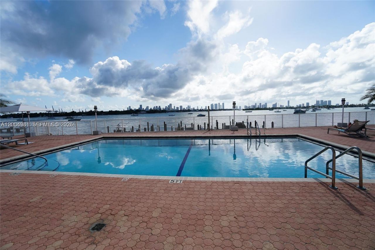 1228 West Ave , Unit 513, Miami Beach, FL 33139 Photo