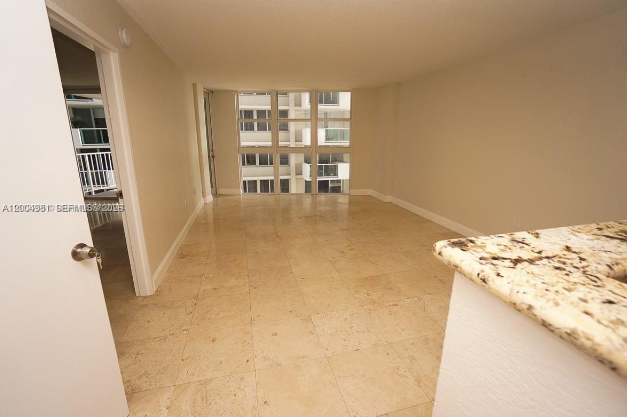 1228 West Ave , Unit 513, Miami Beach, FL 33139 Photo