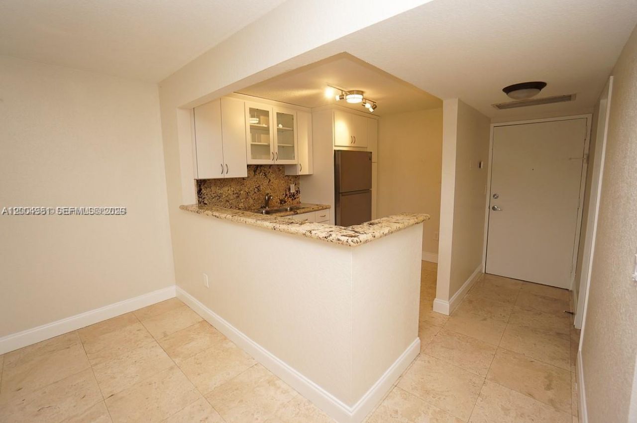1228 West Ave , Unit 513, Miami Beach, FL 33139 Photo