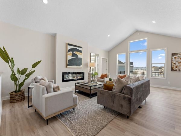 17747 Ellsworth Drive , Lakeville, MN 55044