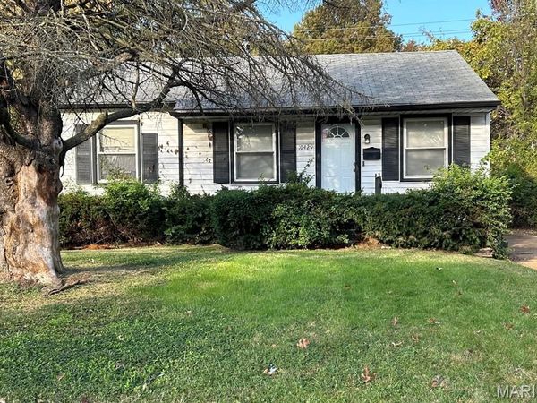 10429 Renfrew Drive , St Louis, MO 63137