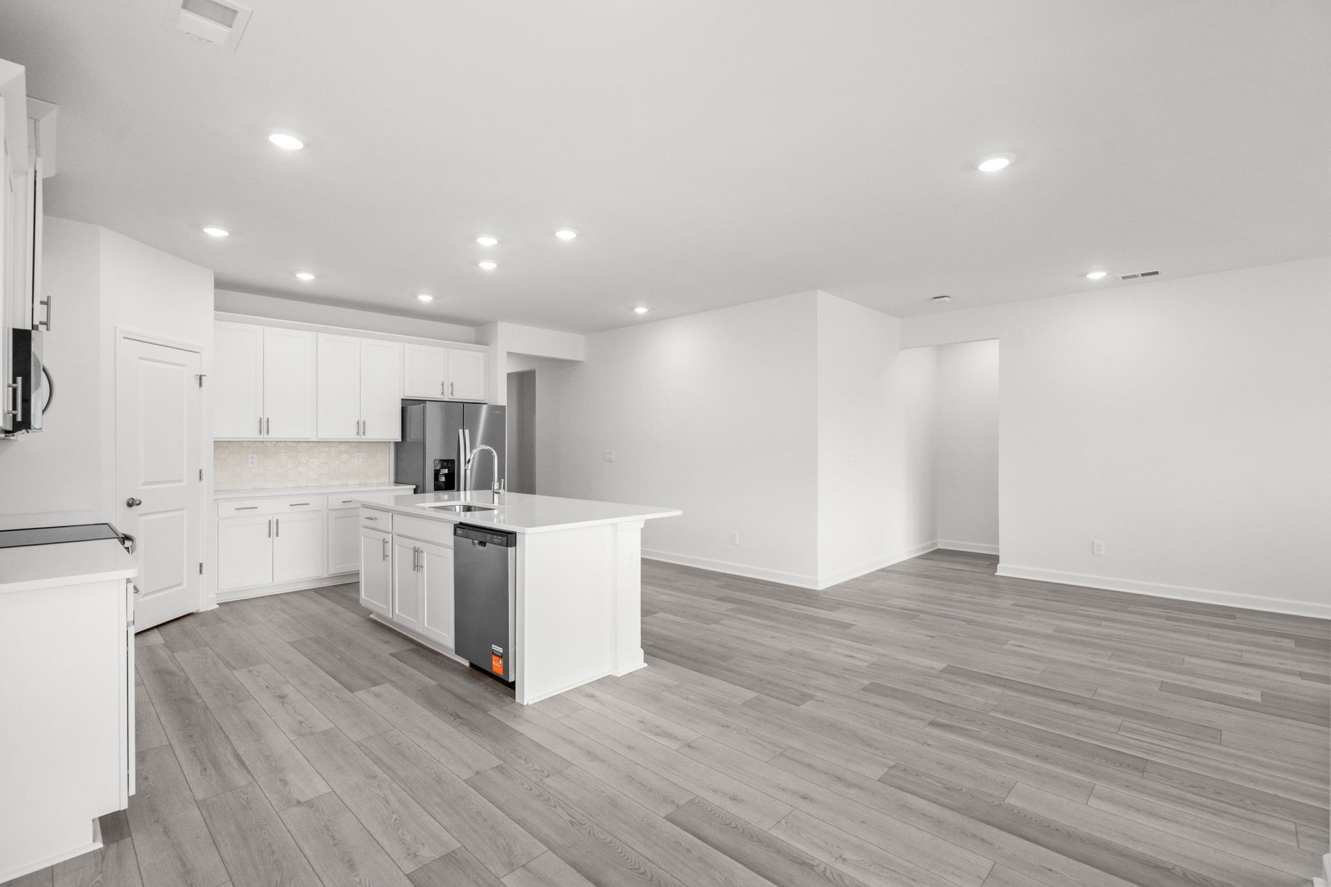 308 Jessamine St. Photo 14