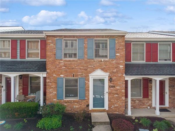 1204 Timberidge Dr , Bethel Park, PA 15102