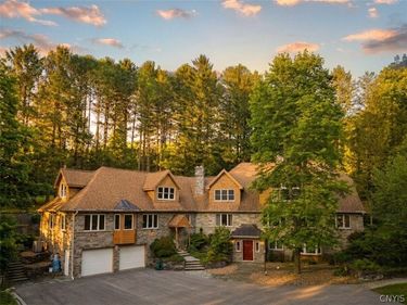 8867 Cazenovia Road , Pompey, NY 13138