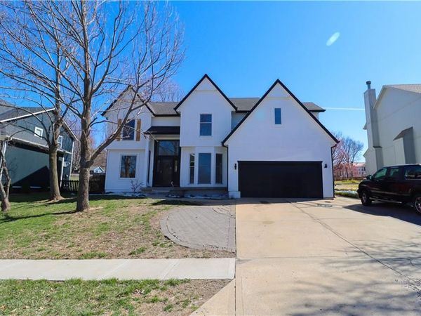 6215 Acuff Street, Shawnee Mission, KS 66216