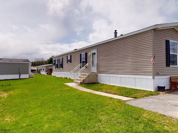 4 Sheldon Place , Lewiston, ME 04240