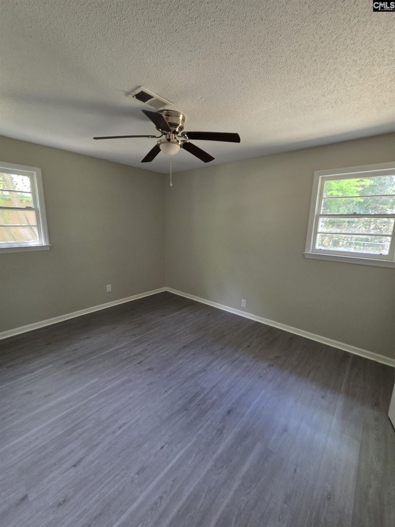 4137 Shorecrest Drive  Photo 12