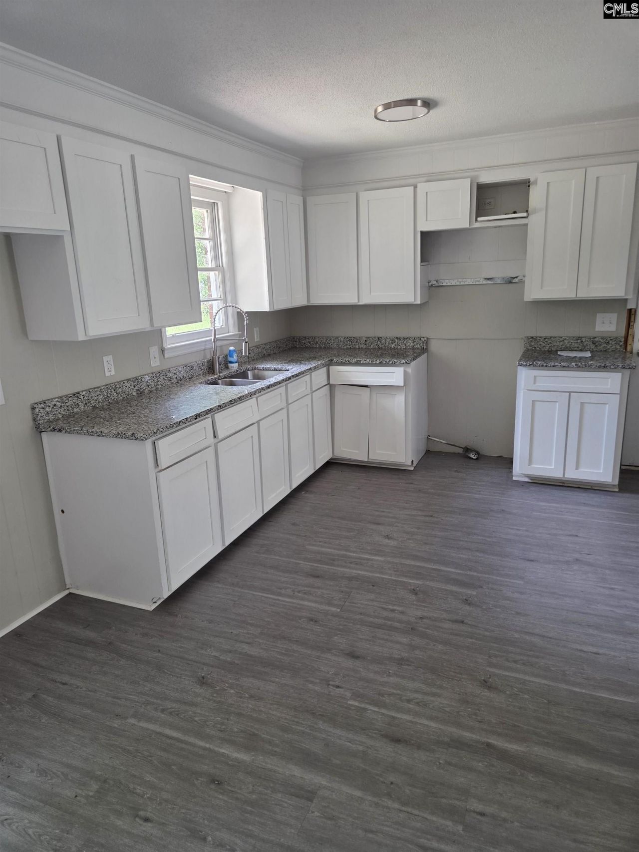 4137 Shorecrest Drive  Photo 6