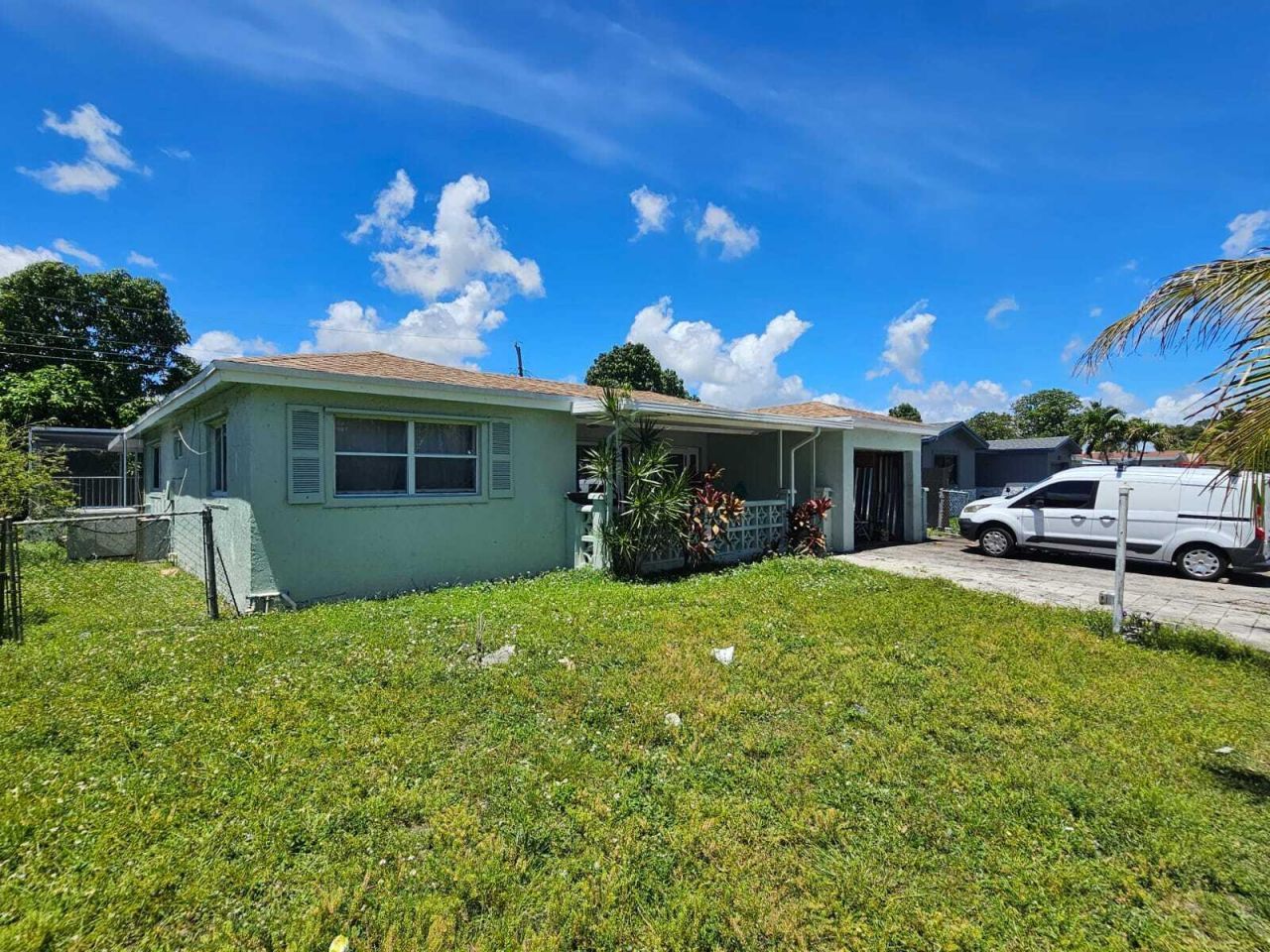 3561 NW 33rd Avenue, Lauderdale Lakes, FL 33309 Main Photo