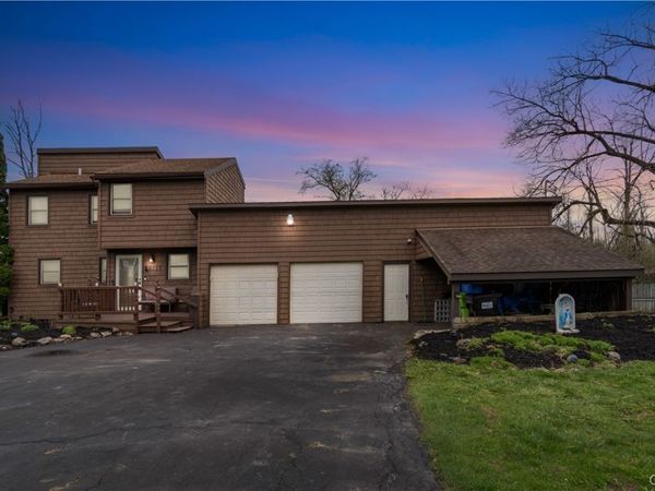 6153 N Kirkville Road , Kirkville, NY 13082