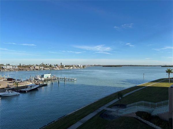 1 KEY CAPRI, Unit 303W, TREASURE ISLAND, FL 33706