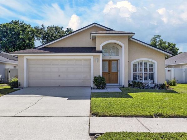 4715 PRESTON WOODS DRIVE , VALRICO, FL 33596