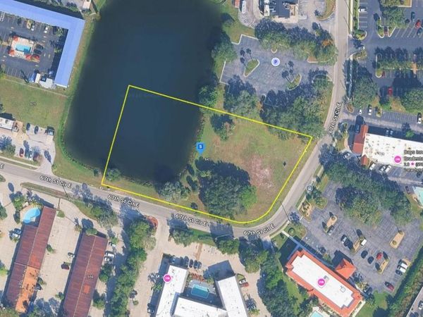 647 67TH STREET CIRCLE E, BRADENTON, FL 34208