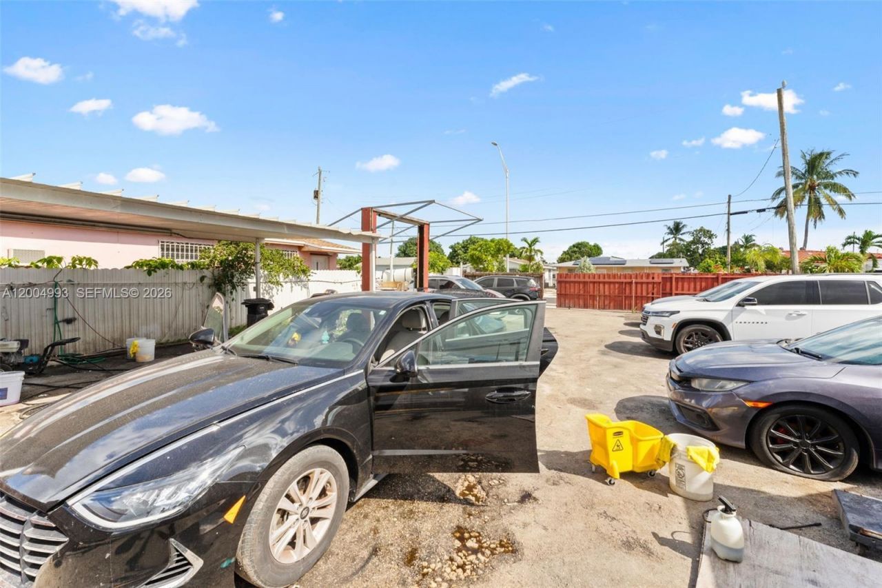10301 NW 27th Ave , Miami, FL 33147 Photo