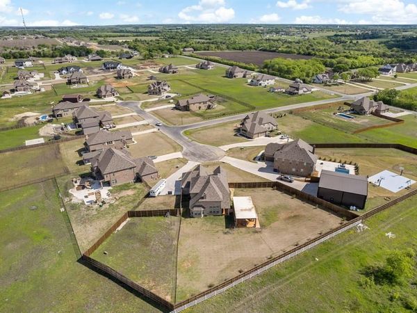 103 Walnut Drive, Van Alstyne, TX 75495