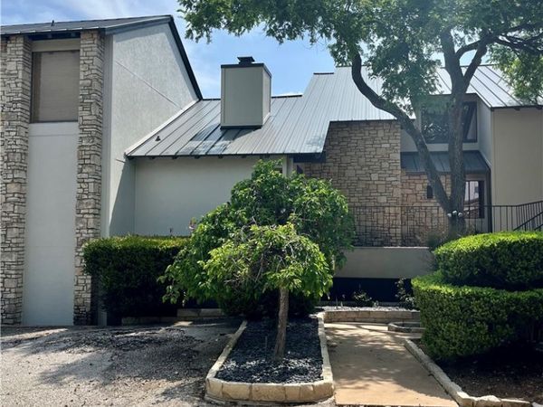 103 Island Drive , Unit 8, Horseshoe Bay, TX 78657