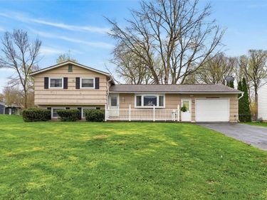110 Colonnade Drive , Rochester, NY 14623