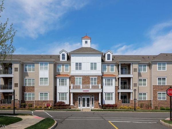 5110 Enclave Cir, Franklin, NJ 08873