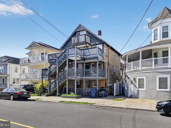 206 E GLENWOOD AVENUE , WILDWOOD, NJ 08260