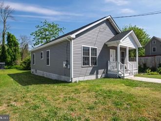 5 W HIGH STREET Seaford, DE 19973