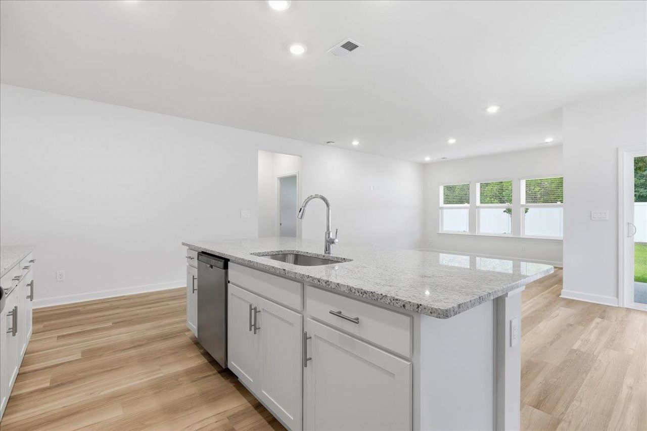 309 Jessamine St. Photo 35