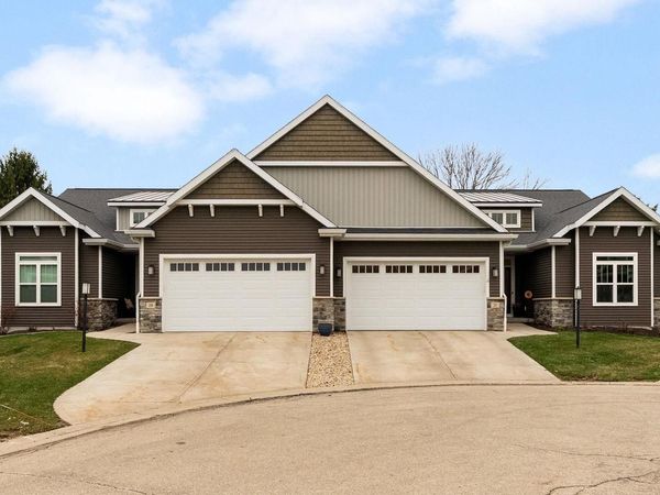 21 Bentley Way, Fitchburg, WI 53711