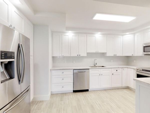 3980 Oaks Clubhouse Drive, Unit 407, Pompano Beach, FL 33069