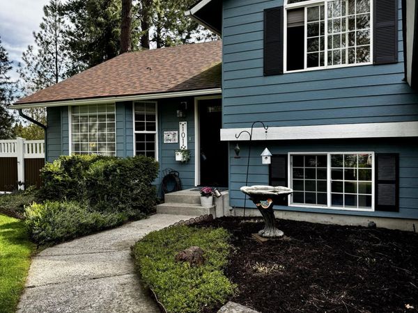 101 S Riverwood CT , Post Falls, ID 83854