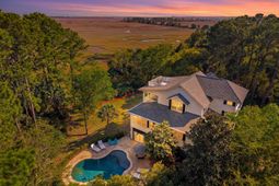 2105 Cape Jasmine Court photo 4