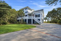 2105 Cape Jasmine Court photo 4