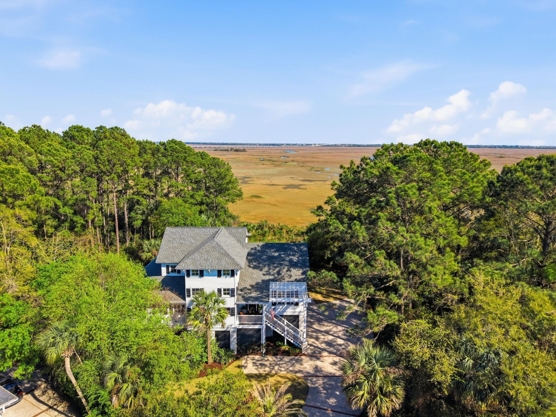 2105 Cape Jasmine Court Photo 4