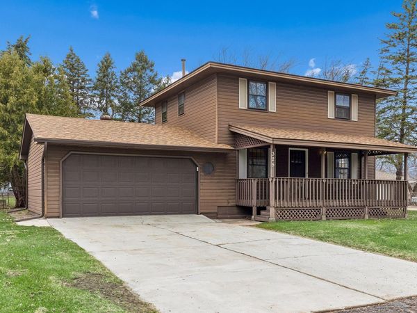 325 107th Avenue NE, Blaine, MN 55434