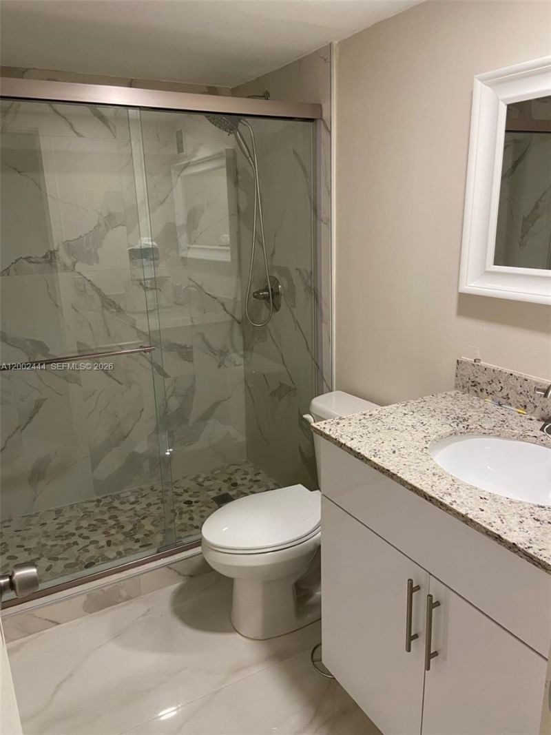 1833 S Ocean Dr , Unit 309, Hallandale Beach, FL 33009 Photo