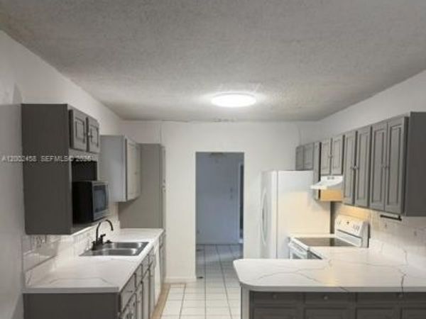 19920 SW 118th Pl, Miami, FL 33177