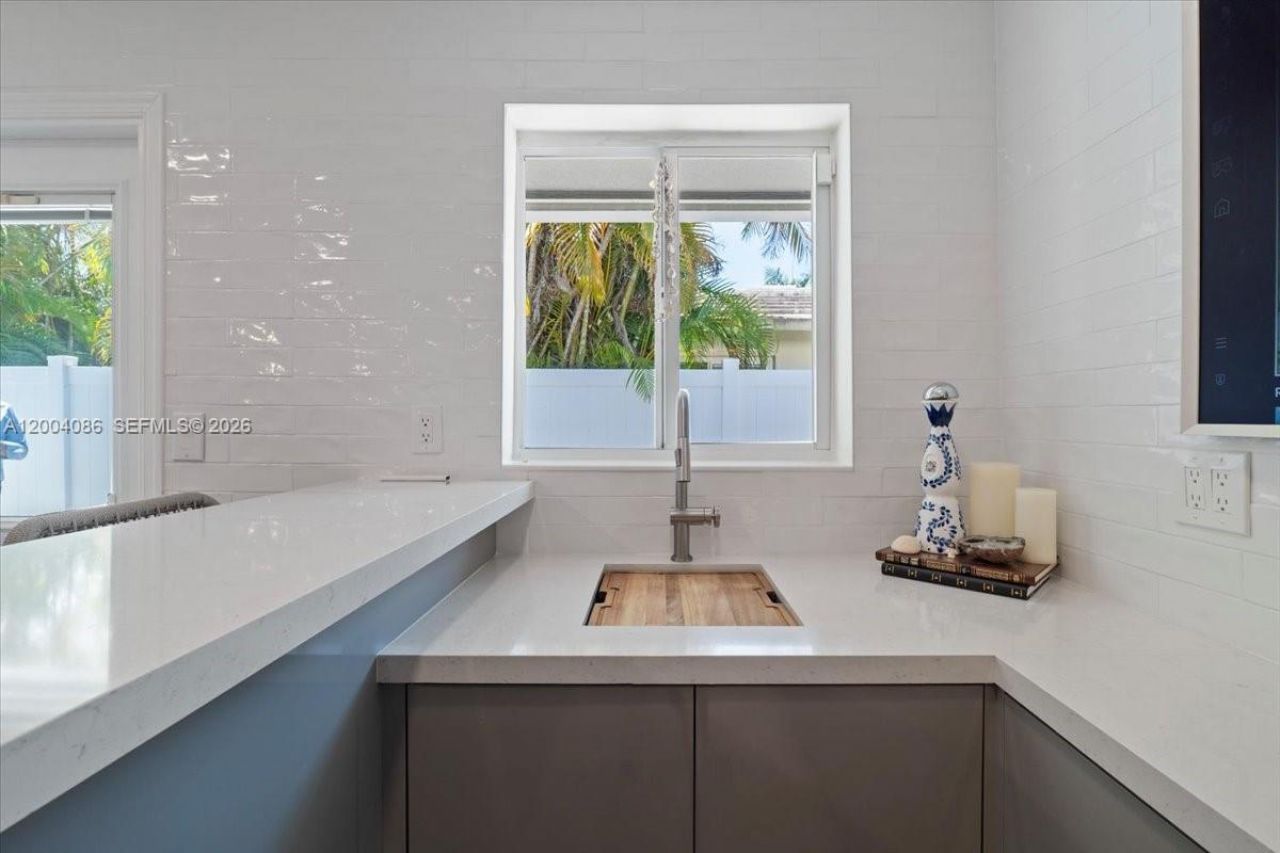 2632 NE 35th St, Fort Lauderdale, FL 33306 Photo