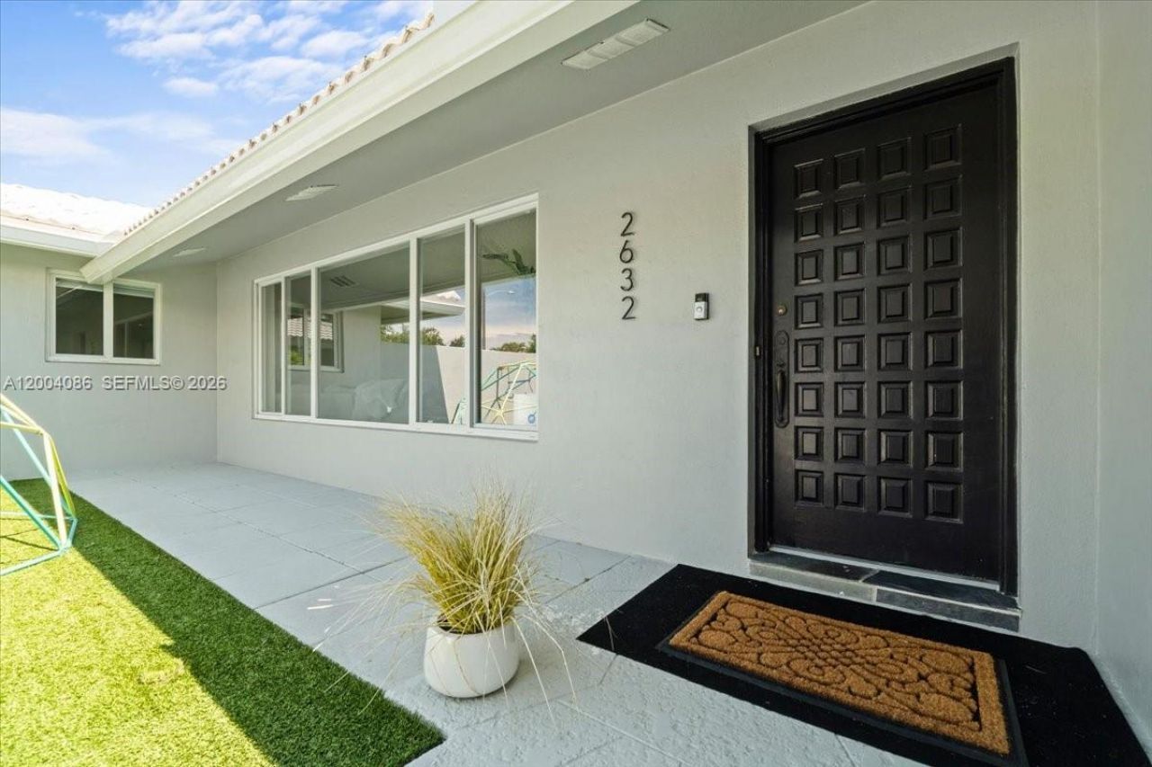 2632 NE 35th St, Fort Lauderdale, FL 33306 Photo
