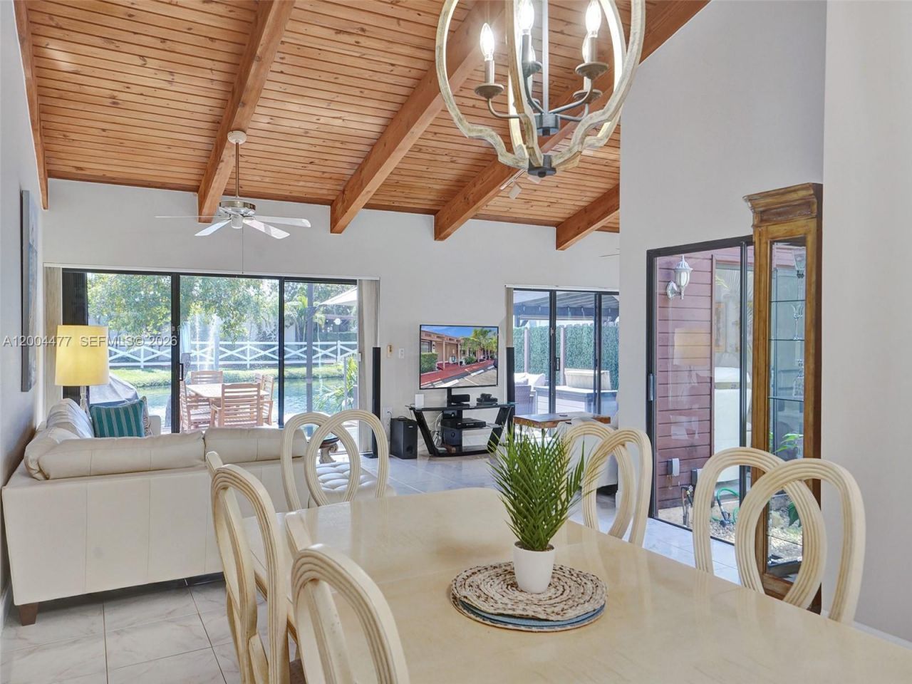 2667 S Parkview Dr , Hallandale Beach, FL 33009 Photo