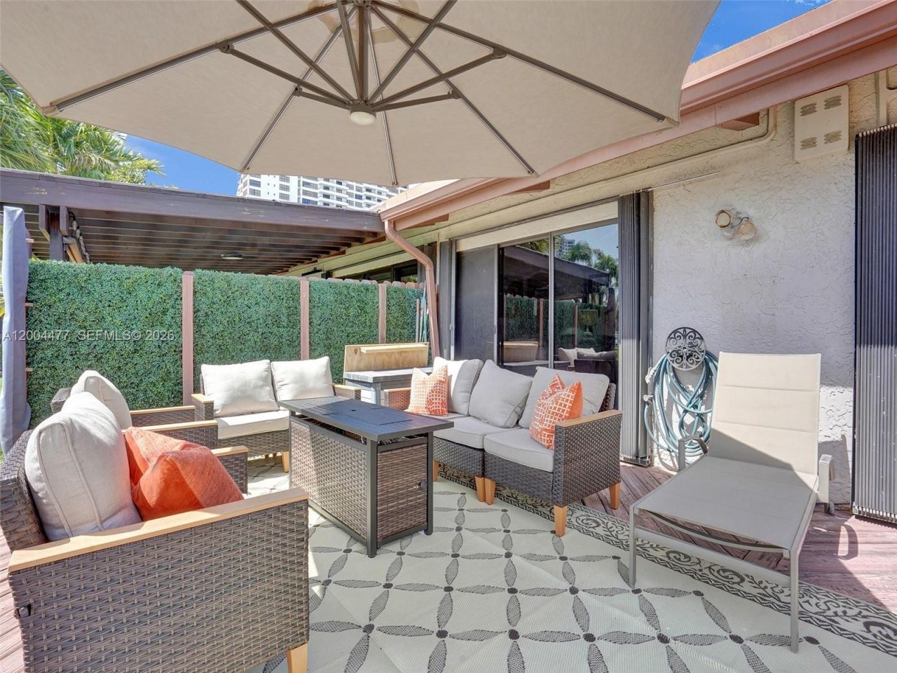 2667 S Parkview Dr , Hallandale Beach, FL 33009 Photo