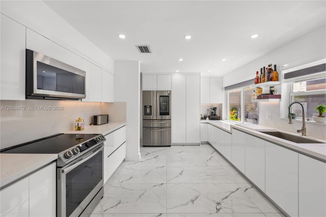 14446 SW 95th Ter , Miami, FL 33186 Photo