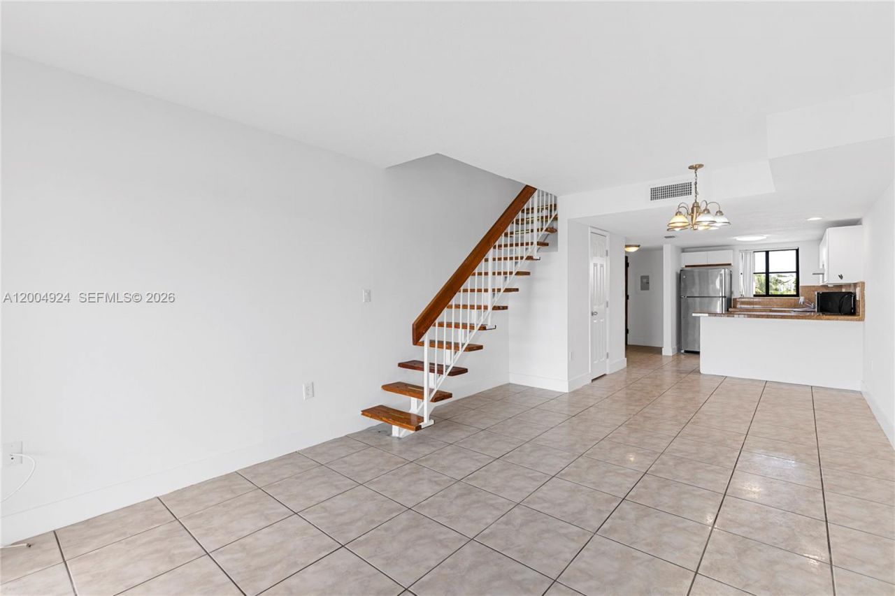 5580 W 26th Ct, Unit 209, Hialeah, FL 33016 Photo