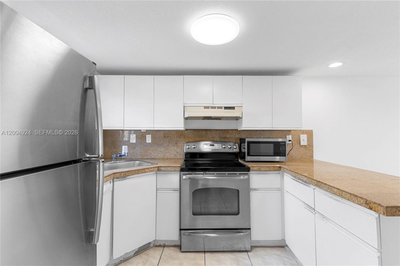 5580 W 26th Ct, Unit 209, Hialeah, FL 33016 Photo