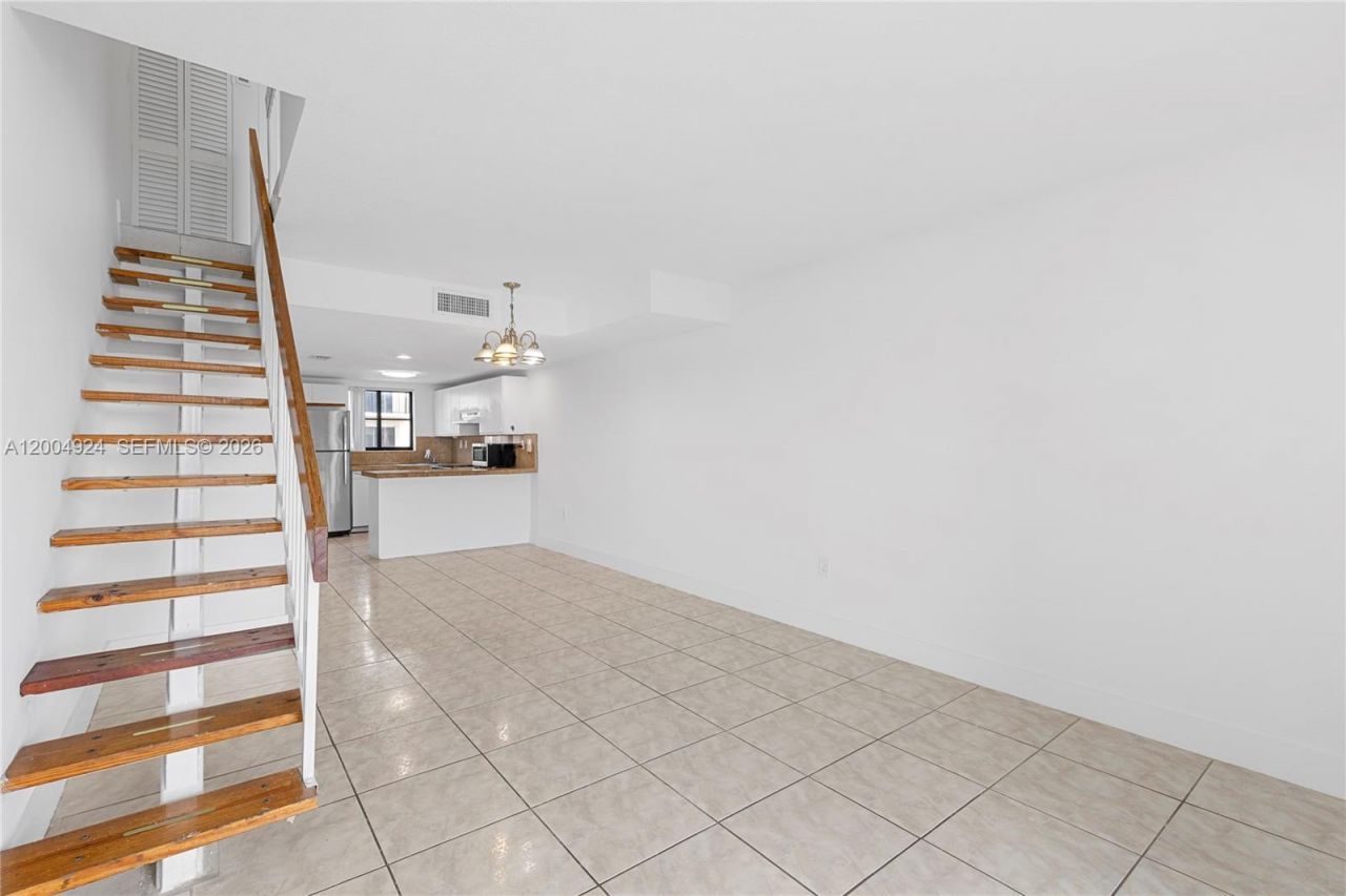 5580 W 26th Ct, Unit 209, Hialeah, FL 33016 Photo