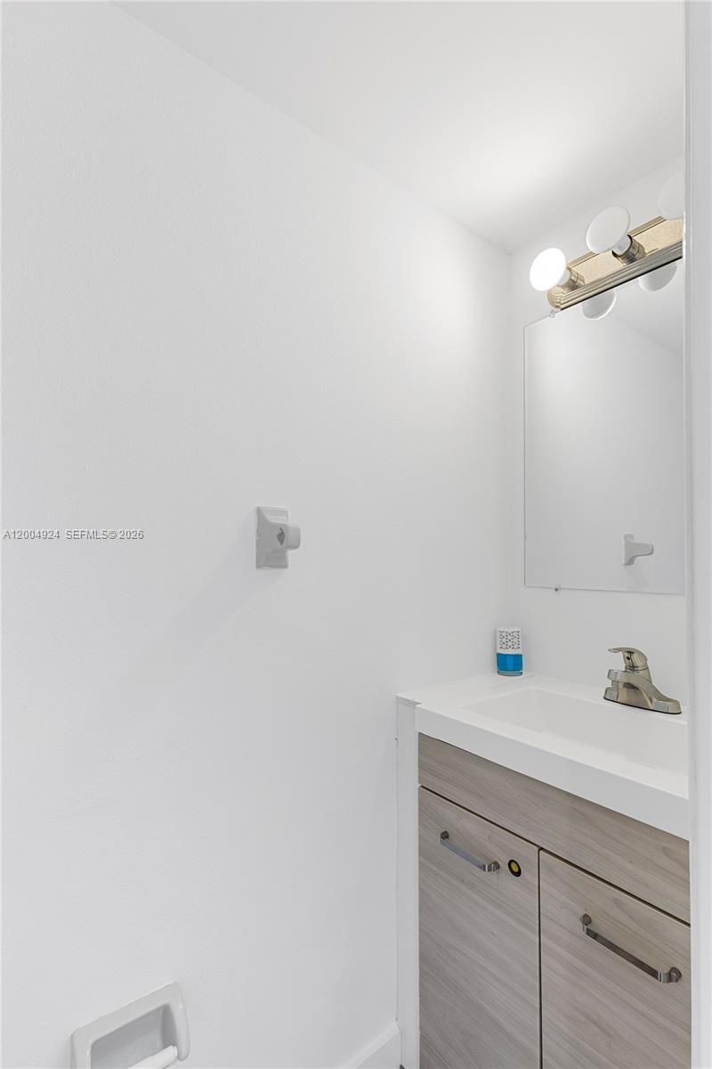 5580 W 26th Ct, Unit 209, Hialeah, FL 33016 Photo
