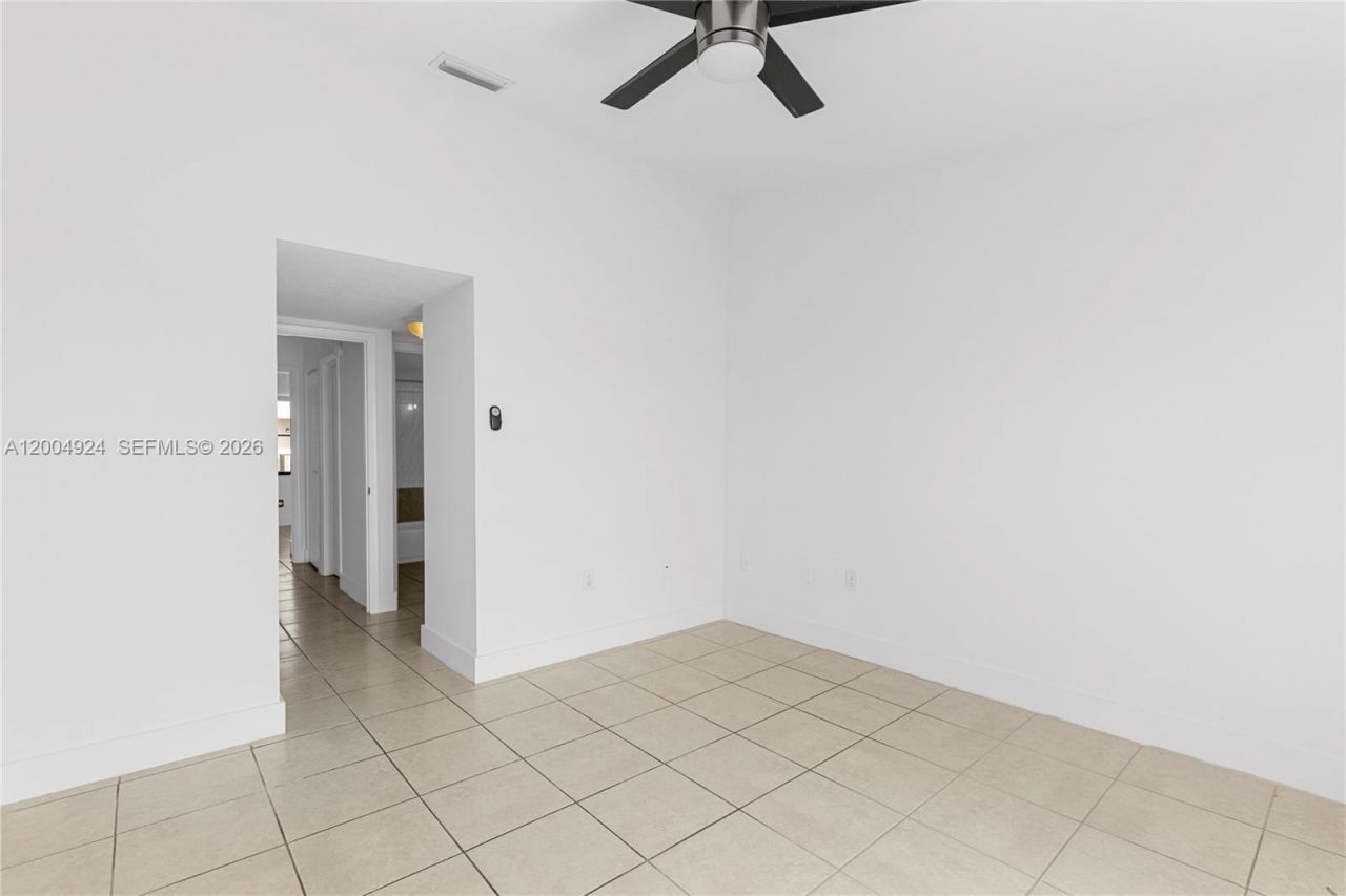 5580 W 26th Ct, Unit 209, Hialeah, FL 33016 Photo