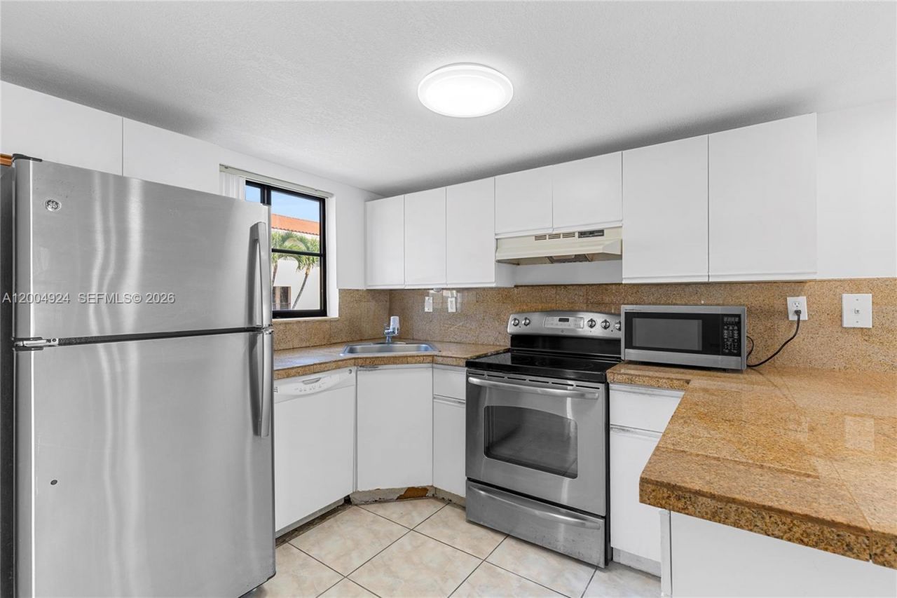 5580 W 26th Ct, Unit 209, Hialeah, FL 33016 Photo